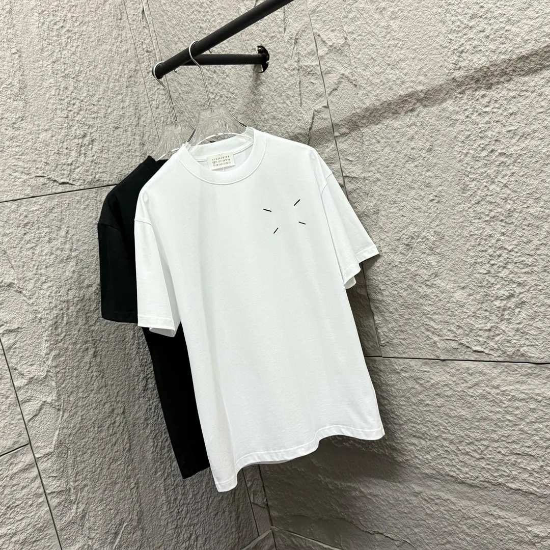 MM 6 *2025 New Arrival Classic T Same Style ：Black White Size： S （90-130 ） M （120-150 ） L （140-165 ） XL （160-180 ） XXL （180-210 ）